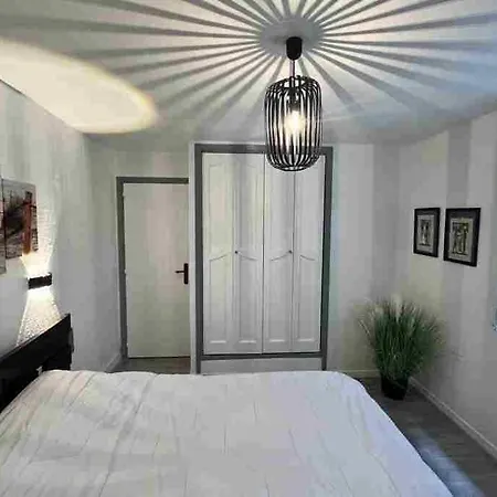 Romantic In The South Of France With A Private Garden , Pool And A Terrace Holiday home *